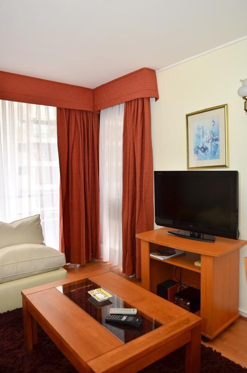 סנטיאגו Rent A Home Bosque Norte מראה חיצוני תמונה